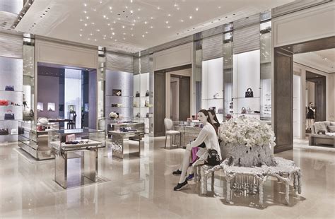 dior boutique singapore counter.